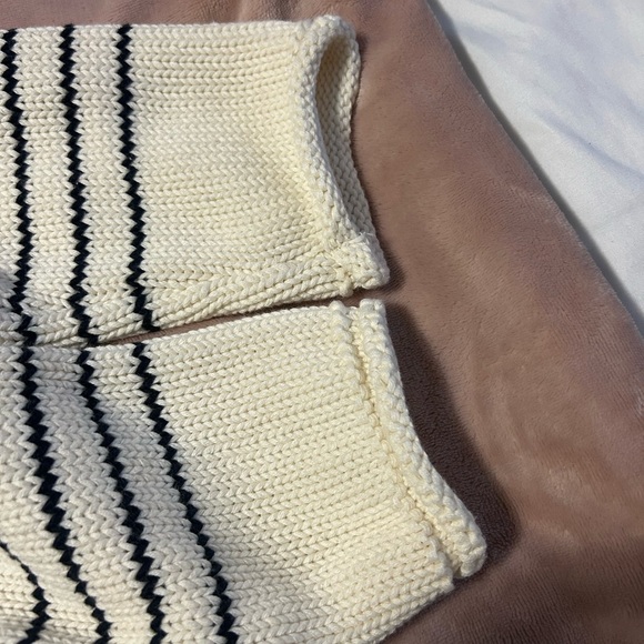 Zara Boxy Roll Neck Oversized Striped Cream and Navy Cotton Knit Sweater - Picture 5 of 10